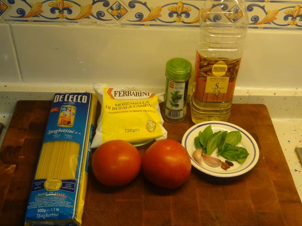 Spaghettini alla caprese